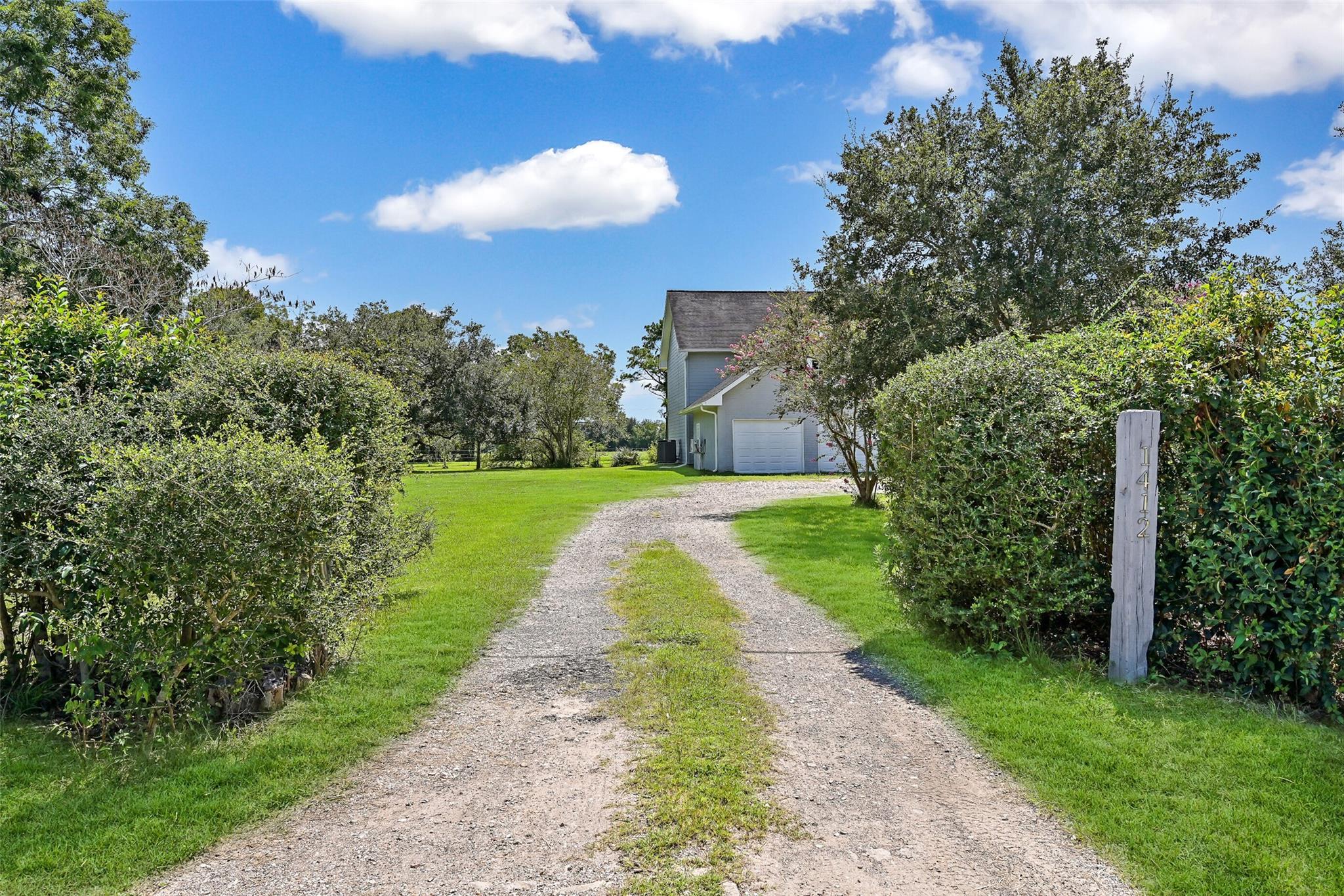 1412 Hollier Road