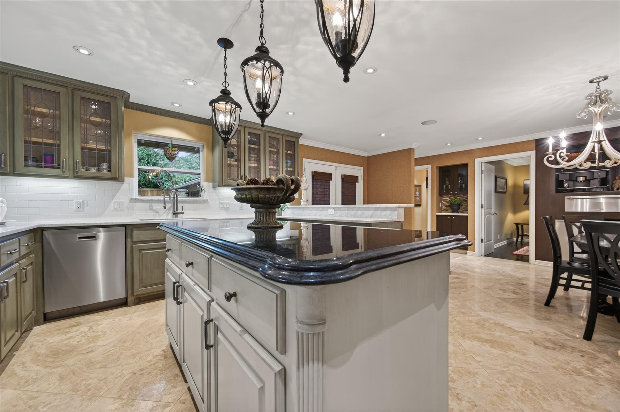 10034 Meadow Lake Lane