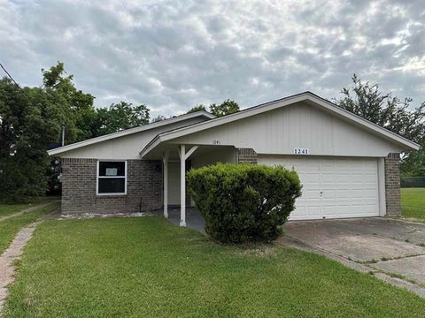 Homes For Sale - 1241 Grannis Avenue<br/> Port Arthur, TX 77640