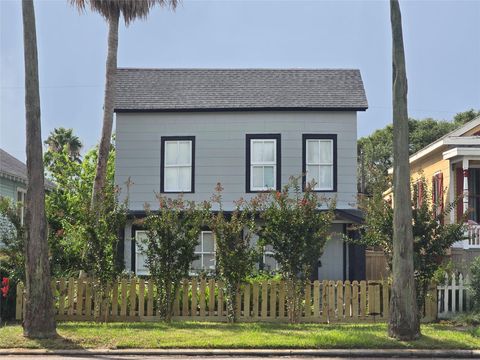 Photo of 1119 Broadway Street #2, Galveston, TX 77550 (MLS # 70366741)