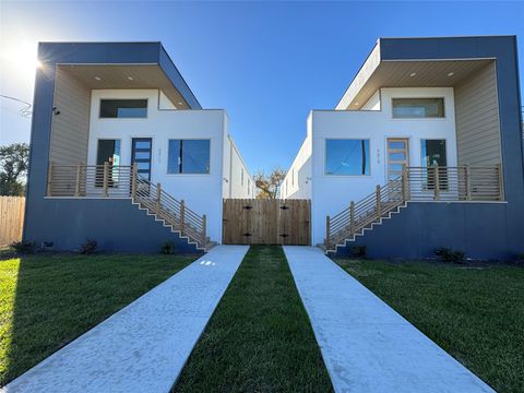 Photo of 4819 Los Angeles Street, Houston, TX 77026 (MLS # 7398180)