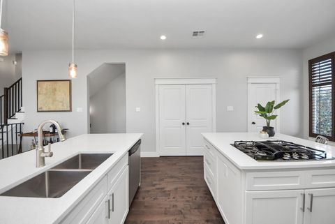 Tiny photo for 5605 Darling Street, Houston, TX 77007 (MLS # 31376232)