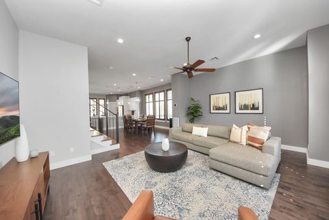 Tiny photo for 5605 Darling Street, Houston, TX 77007 (MLS # 31376232)