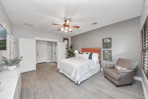 Tiny photo for 5605 Darling Street, Houston, TX 77007 (MLS # 31376232)
