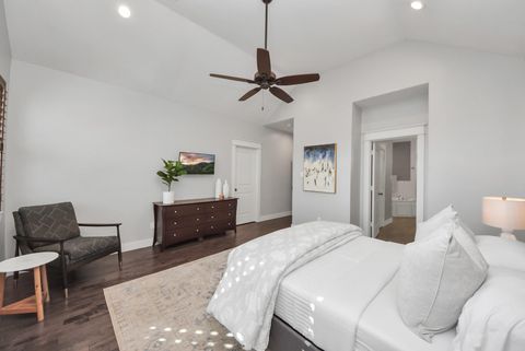 Tiny photo for 5605 Darling Street, Houston, TX 77007 (MLS # 31376232)