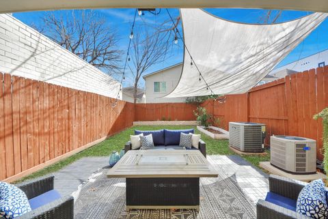 Tiny photo for 5605 Darling Street, Houston, TX 77007 (MLS # 31376232)