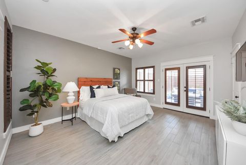 Tiny photo for 5605 Darling Street, Houston, TX 77007 (MLS # 31376232)