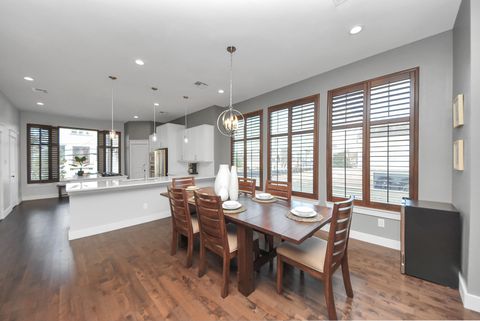 Photo of 5605 Darling Street, Houston, TX 77007 (MLS # 31376232)