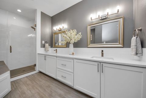 Tiny photo for 5605 Darling Street, Houston, TX 77007 (MLS # 31376232)