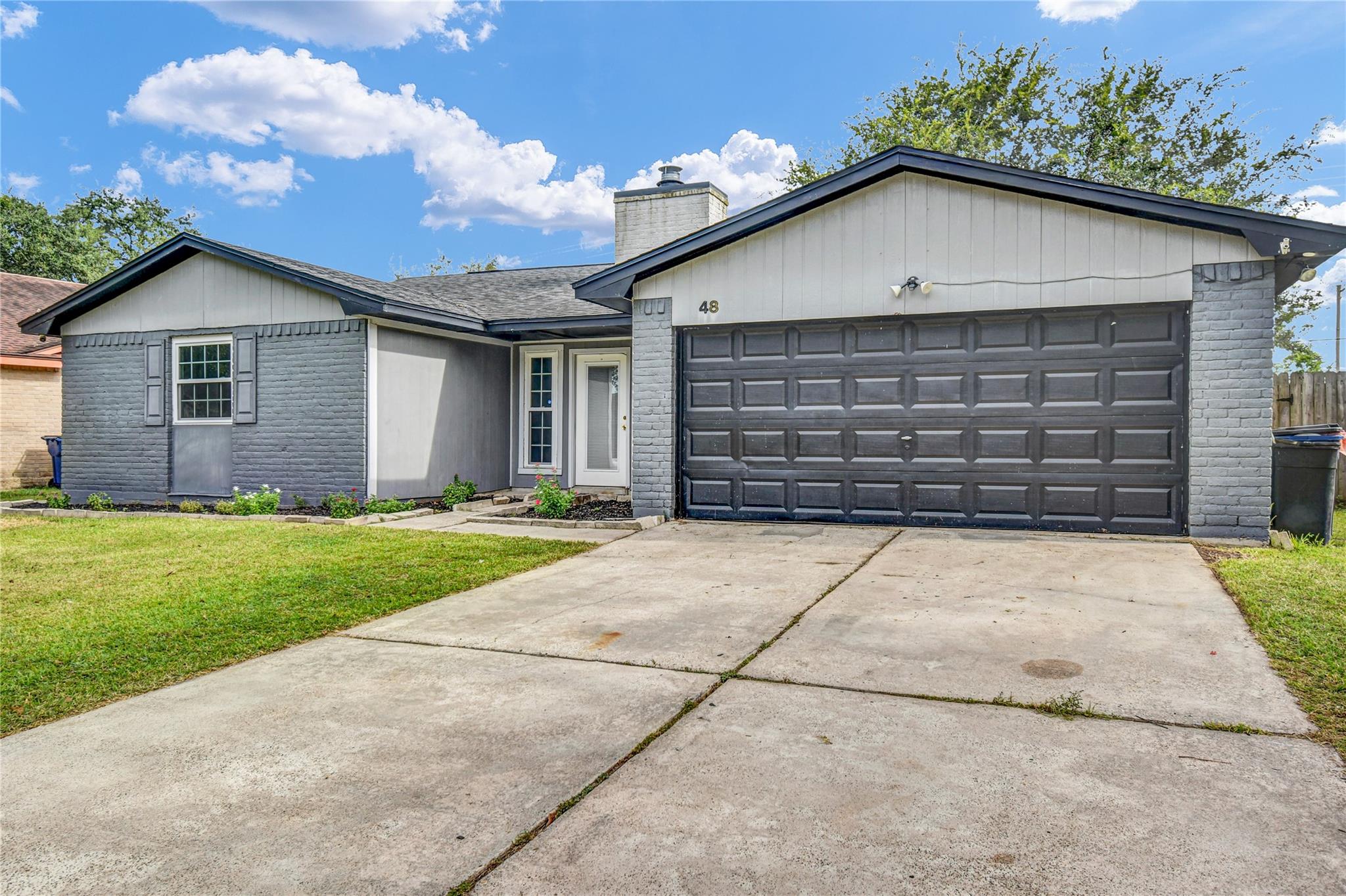 48 Ranch House Loop