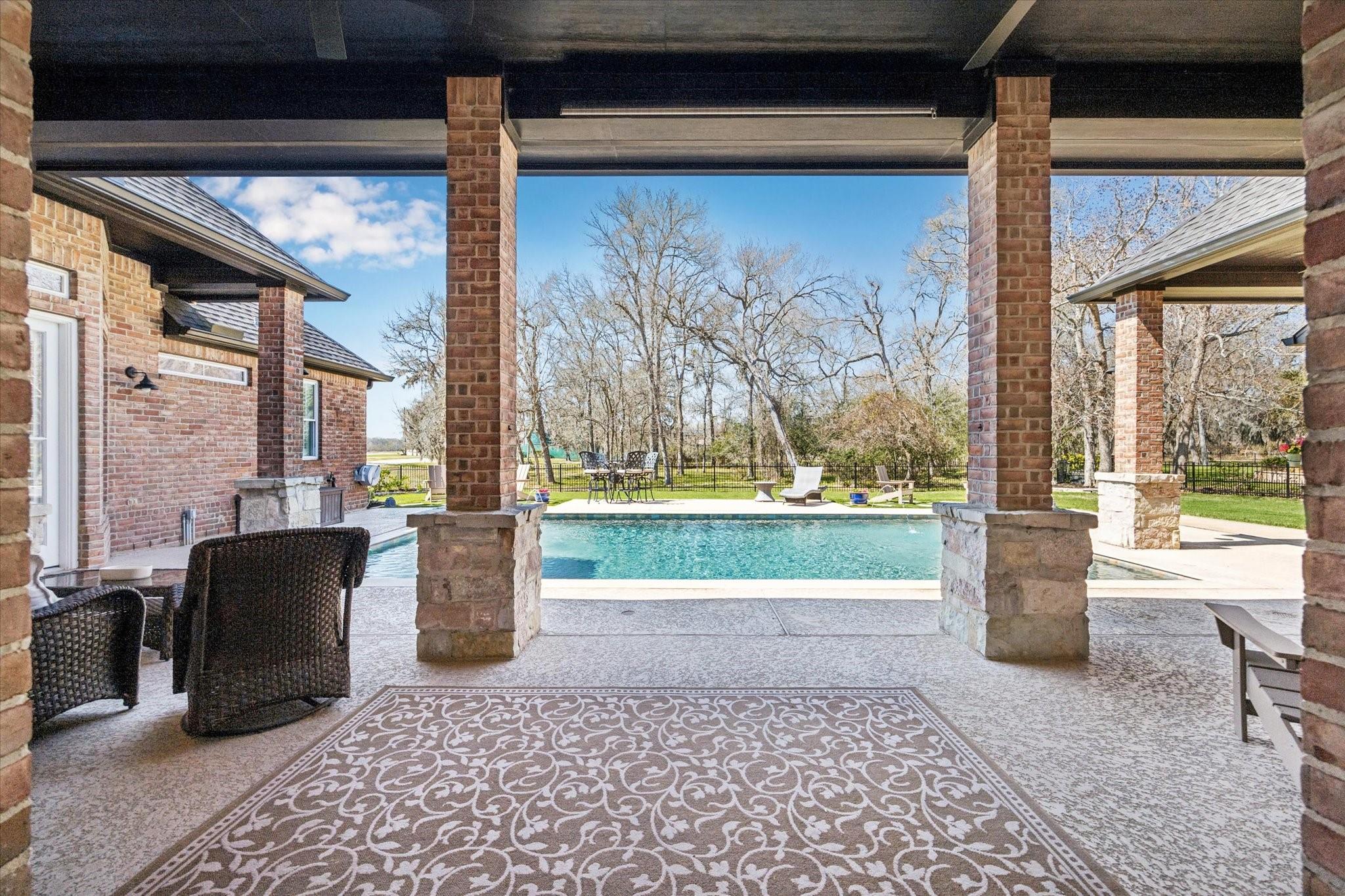 634 Royal Lakes Boulevard