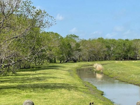 Tiny photo for 634 Royal Lakes Boulevard, Richmond, TX 77469 (MLS # 24623159)