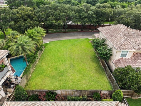 Photo of 403 Waterford Way, Kemah, TX 77565 (MLS # 19410078)