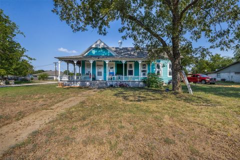 Photo of 610 W Davis Street, Hearne, TX 77859 (MLS # 55153350)