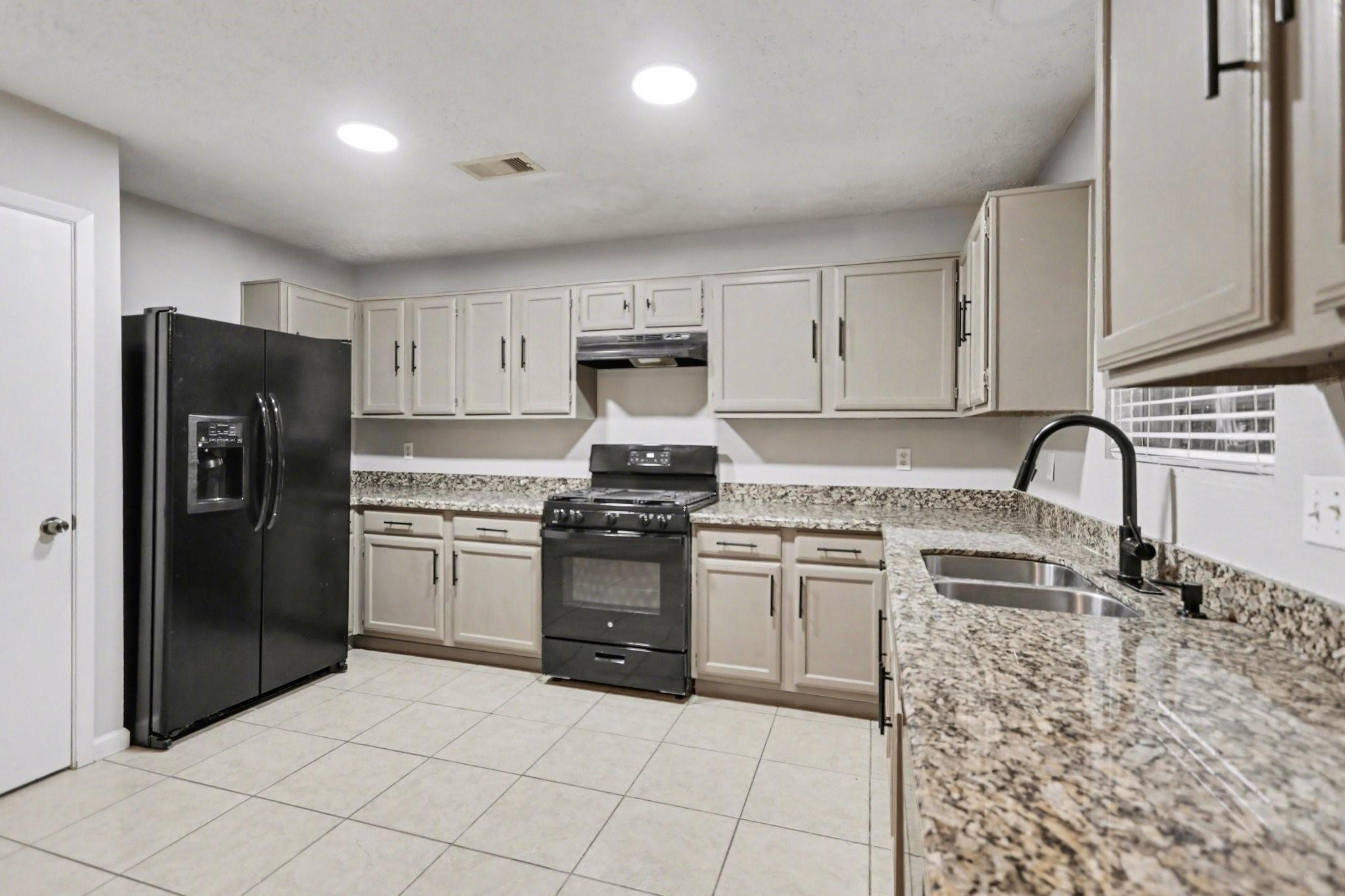 2450 Blackridge Rd, Houston, TX, 77067