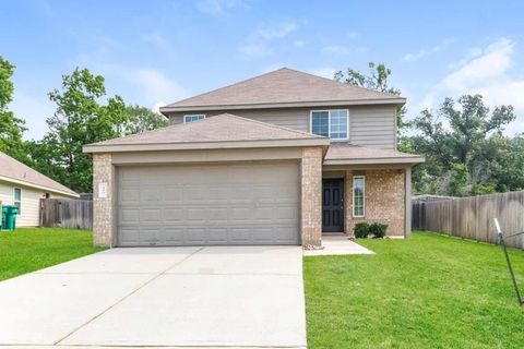 Photo of 320 Upper Creek Drive, Willis, TX 77378 (MLS # 35087030)