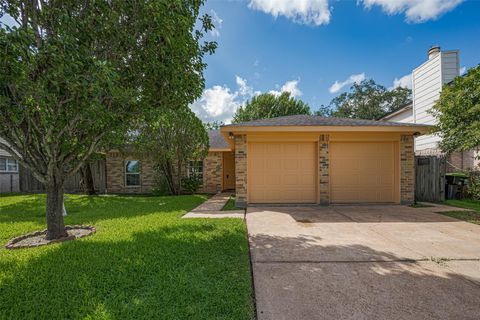 Photo of 16350 Villaret Drive, Houston, TX 77083 (MLS # 32763941) Photo of 16350 Villaret Drive, Houston, TX 77083 (MLS # 32763941)