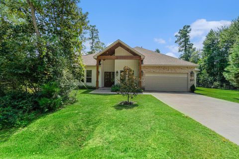 Photo of 25142 W Tara Plantation Drive, Tomball, TX 77375 (MLS # 27139671)
