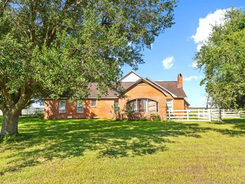 Photo of 2613 State Highway 60 N, Bay City, TX 77414 (MLS # 40642346) Photo of 2613 State Highway 60 N, Bay City, TX 77414 (MLS # 40642346)