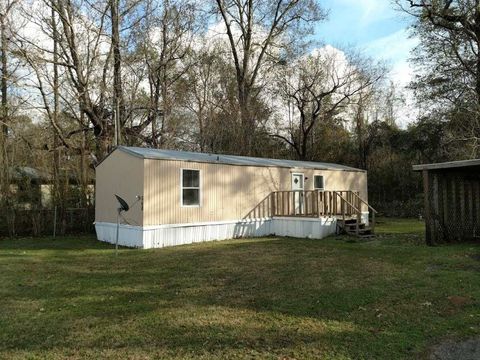 Photo of 368 Pine Ridge Drive, Cleveland, TX 77327 (MLS # 87110534)
