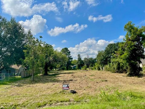 Photo of 3181 Robin Road, Brookshire, TX 77423 (MLS # 47133218)