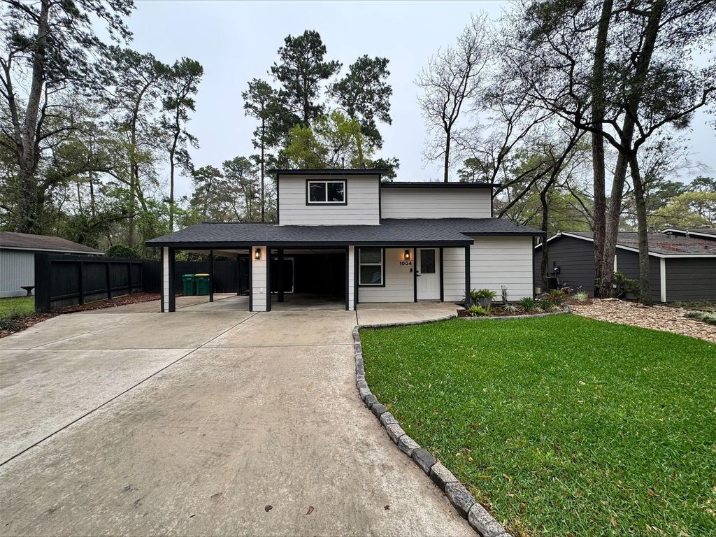 Photo of 1004 E Red Cedar Circle, The Woodlands, TX 77380 (MLS # 64999857)