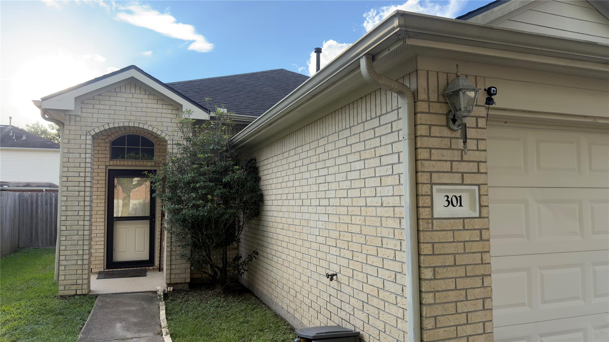 301 S Golden Oak Drive