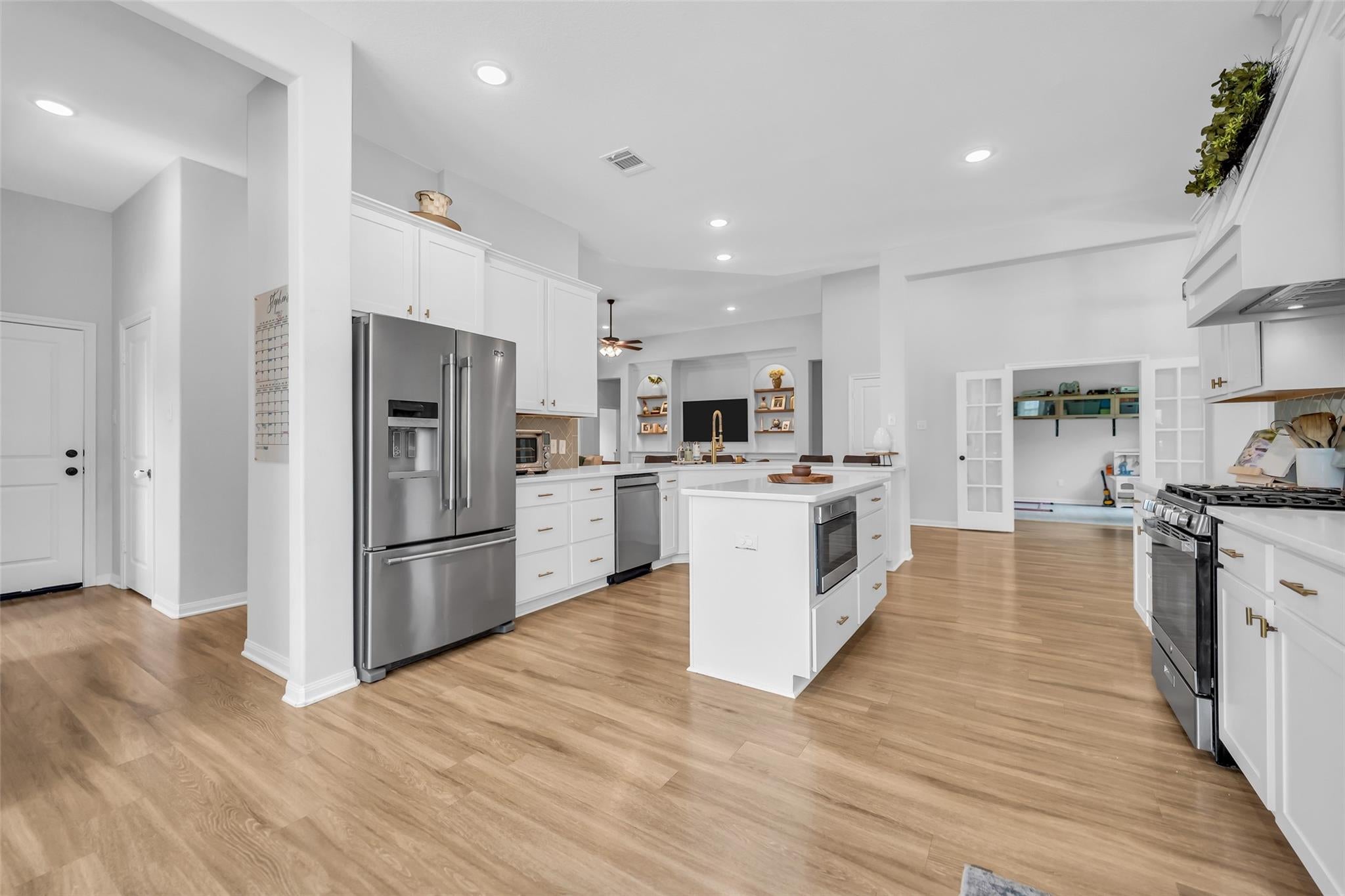 14663 Diamond Shores