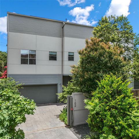 Photo of 162 Vieux Carre Drive, Houston, TX 77009 (MLS # 6770368)