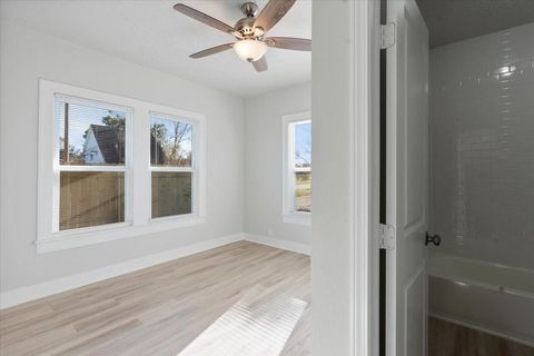 Tiny photo for 1118 Elliston Street, Houston, TX 77023 (MLS # 51503882)