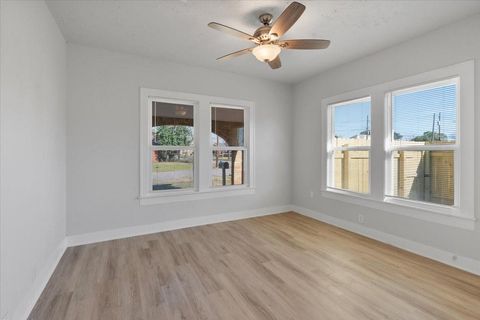 Tiny photo for 1118 Elliston Street, Houston, TX 77023 (MLS # 51503882)