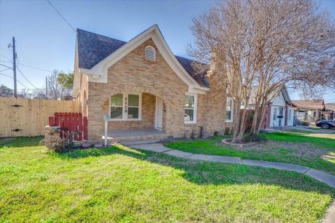 Photo of 1118 Elliston Street, Houston, TX 77023 (MLS # 51503882)