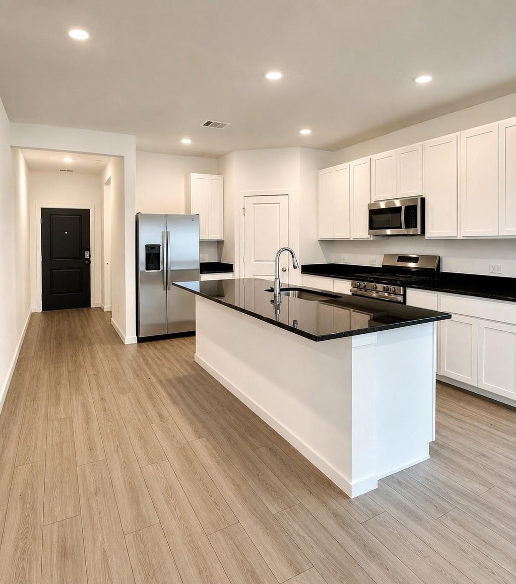 Photo of 1110 Pecan Tree Lane LN, Tomball, TX 77375 (MLS # 44461256)