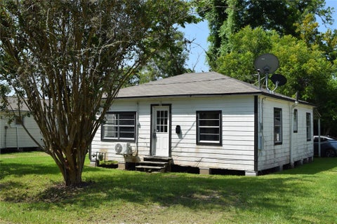 Photo of 507 Peach Street, Sweeny, TX 77480 (MLS # 86156721)