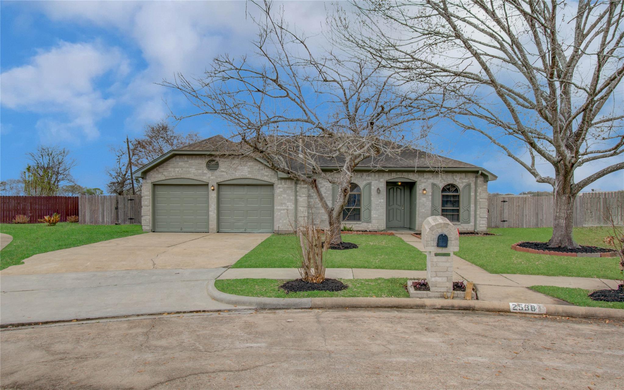 2538 Knights Circle