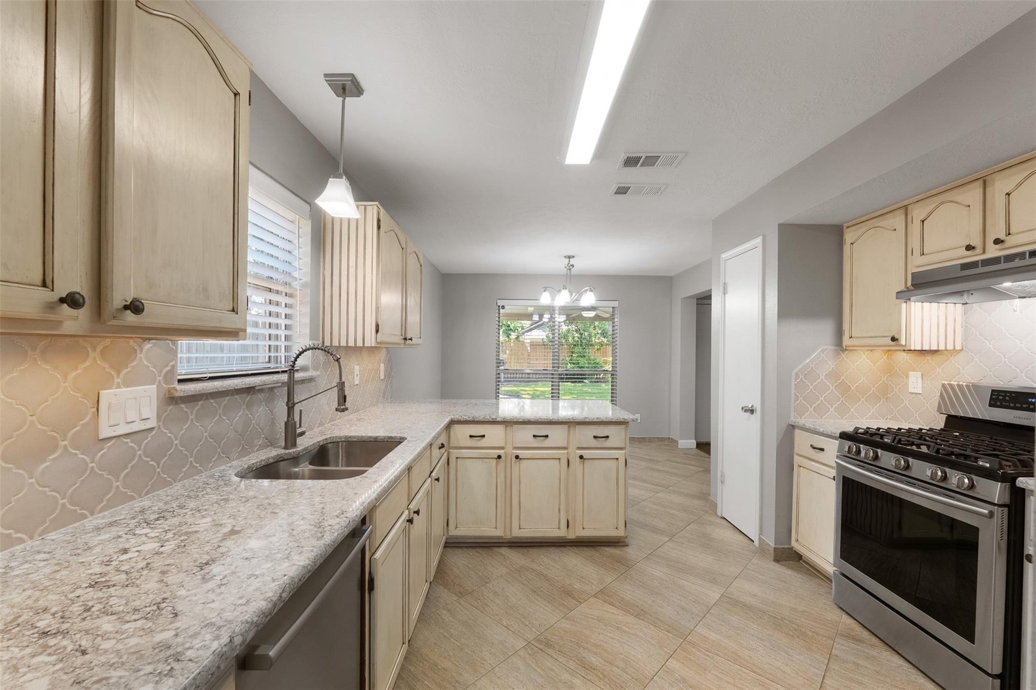 1118 Wentworth Drive