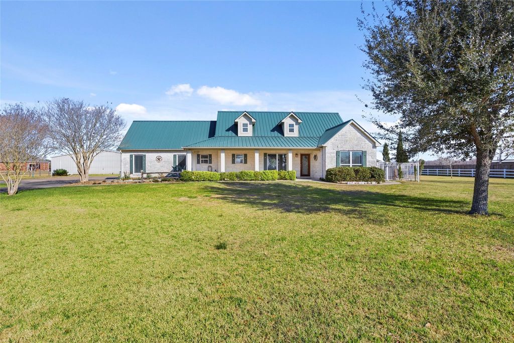Photo of 9106 N Humble Camp Road, Dickinson, TX 77539 (MLS # 26503052)