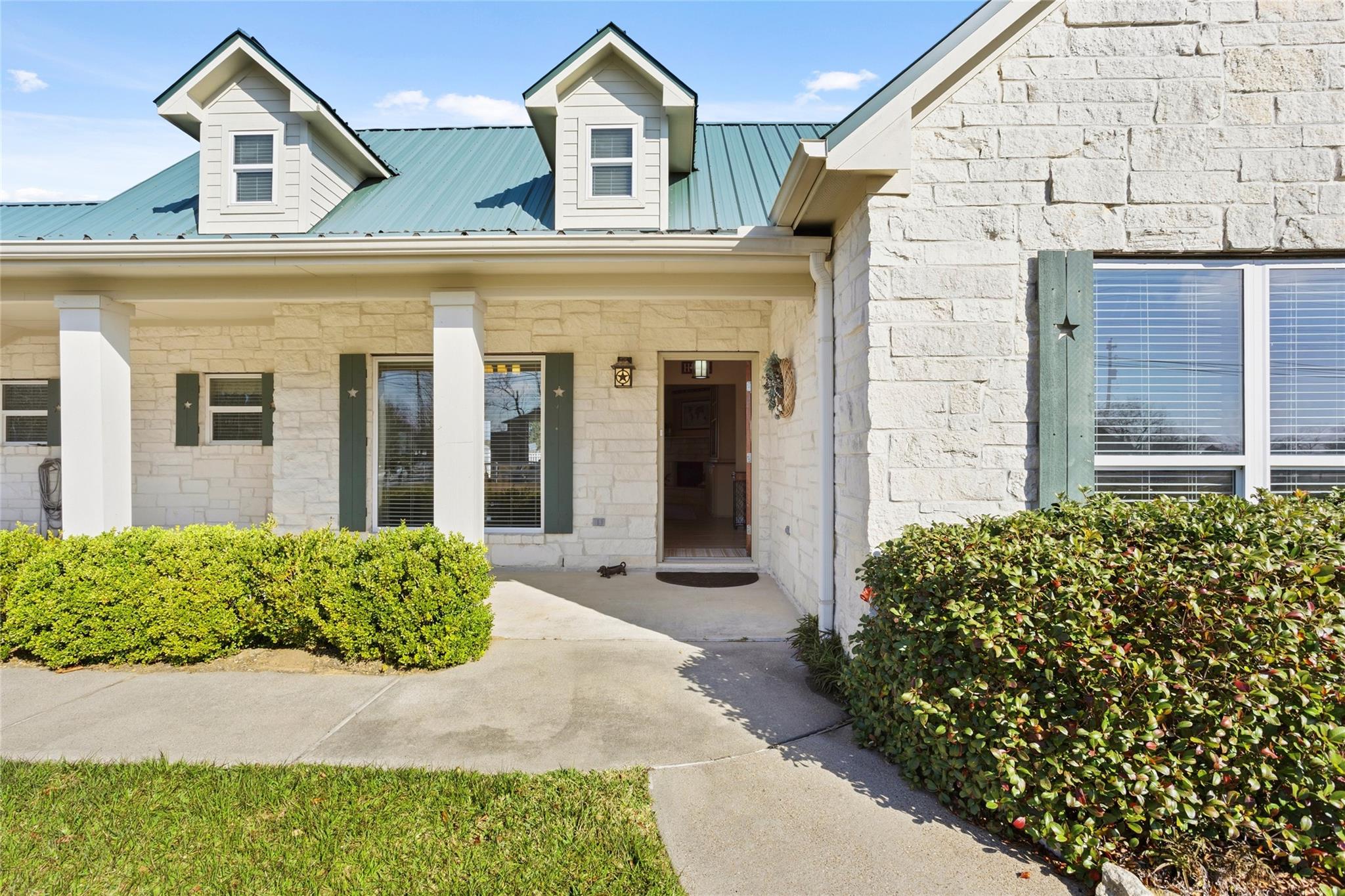 9106 N Humble Camp Road