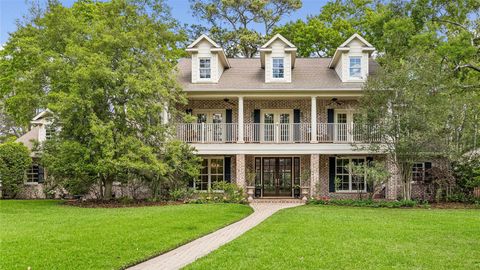 Photo of 42 Patti Lynn Lane, Houston, TX 77024 (MLS # 10831000)