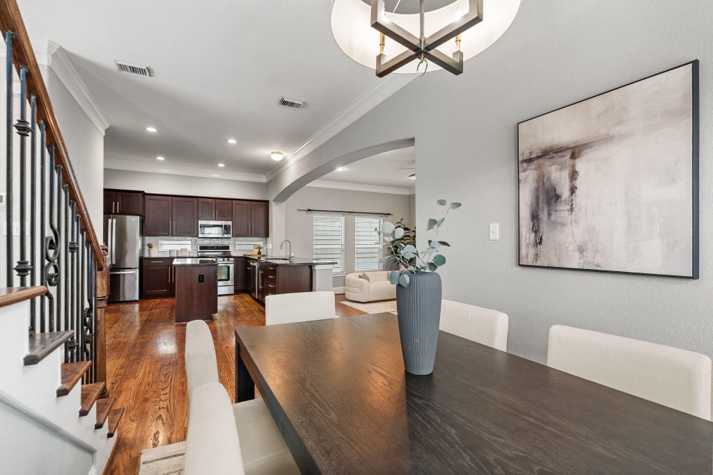 Photo of 2316 Beall Street, Houston, TX 77008 (MLS # 62891787)