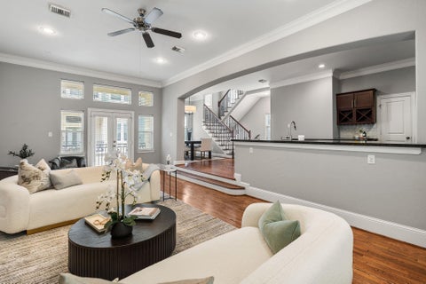 Photo of 2316 Beall Street, Houston, TX 77008 (MLS # 62891787)