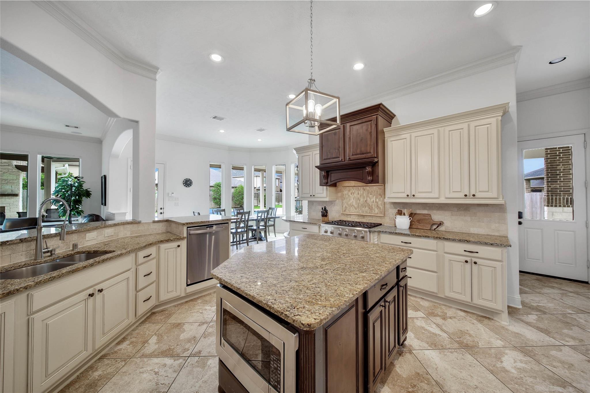 Fulshear, Texas, 77441, United States, 6 Bedrooms Bedrooms, ,6 BathroomsBathrooms,Residential,Active,2044543
