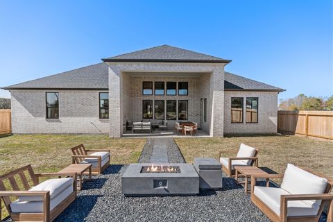 Tiny photo for 2304 Friendswood Trail, Friendswood, TX 77546 (MLS # 91059264)