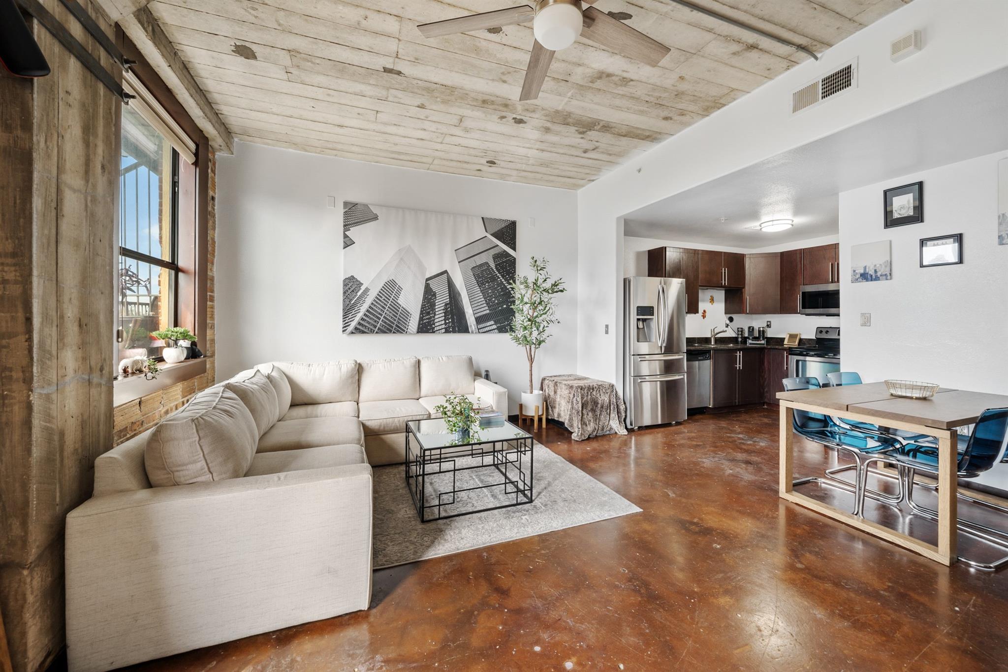 2205 Mckinney Street 412