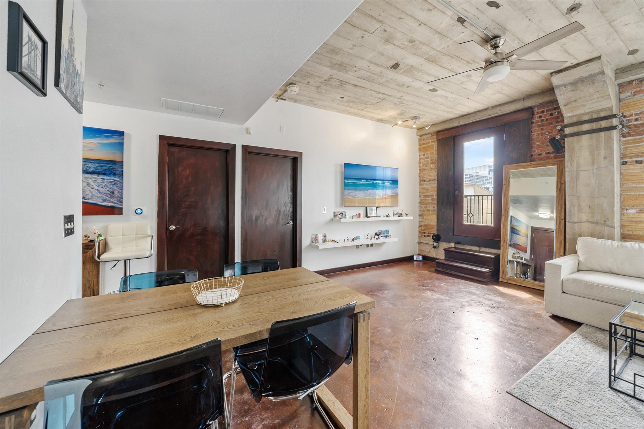 2205 Mckinney Street 412