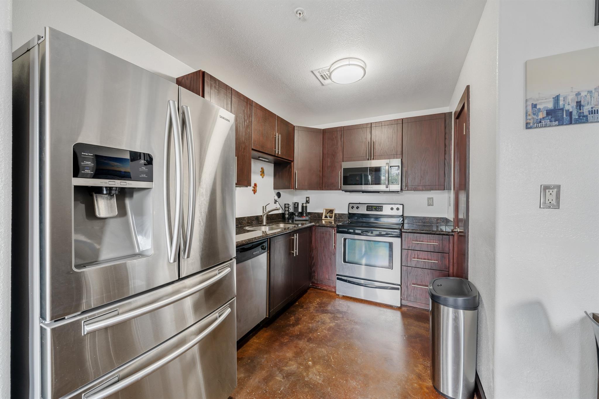 2205 Mckinney Street 412