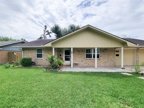 Photo of 9531 Weatherwood Drive, Houston, TX 77080 (MLS # 92619730)