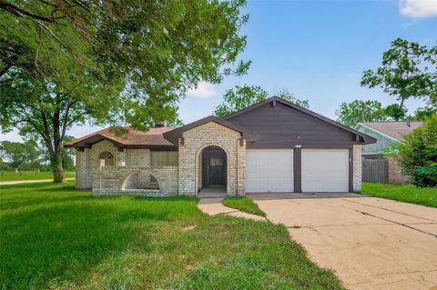 Photo of 15403 Blueridge Road, Houston, TX 77489 (MLS # 22683461) Photo of 15403 Blueridge Road, Houston, TX 77489 (MLS # 22683461)