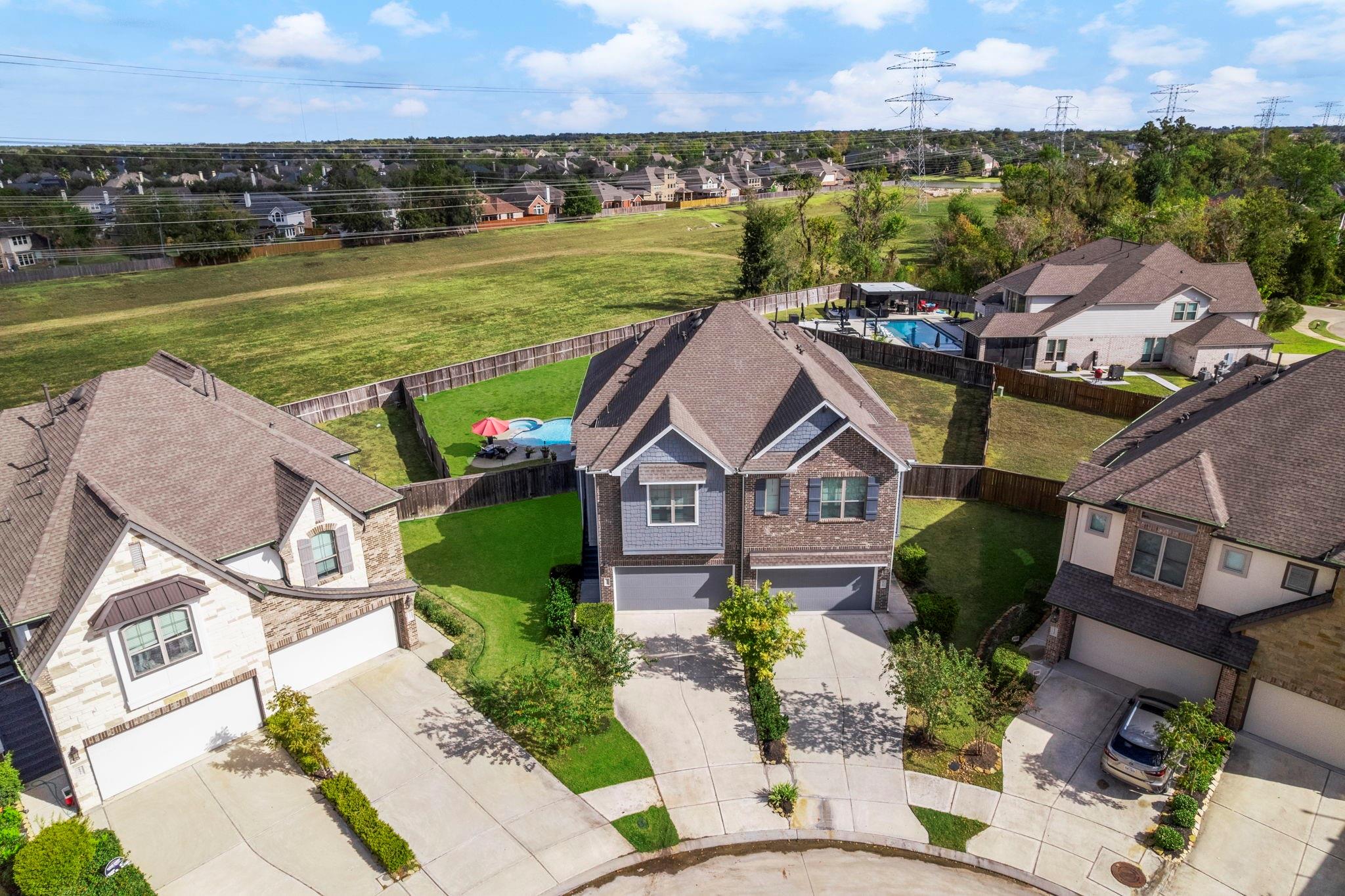 2546 Manor Valley Court