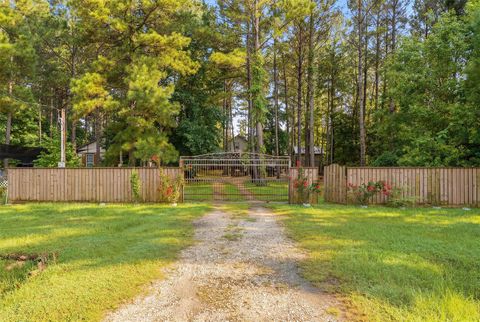 Homes For Sale - 1028 County Road 3479j<br/> Cleveland, TX 77327
